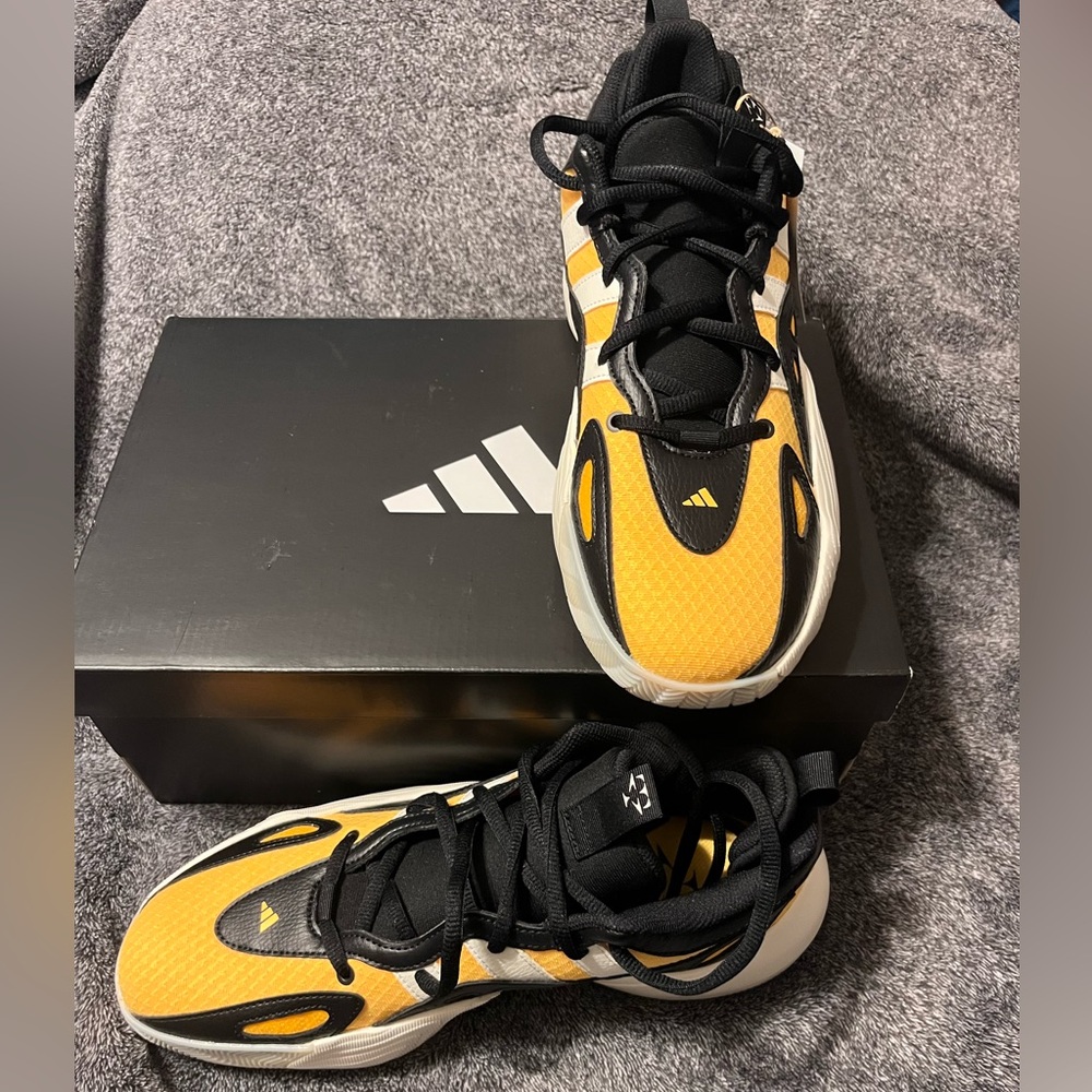 Adidas Trae Unlimited 2 Sneakers
